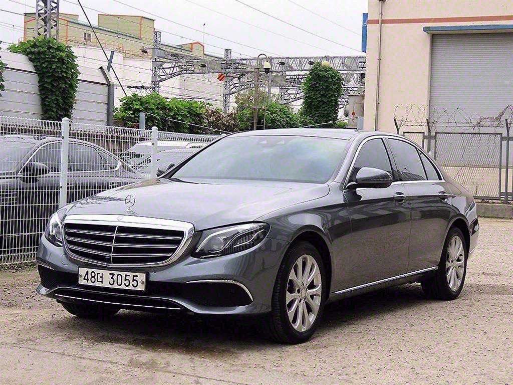 Mercedes Benz E class 2017 Gris - Importación desde Corea - HF Imports Iquique - Foto 1