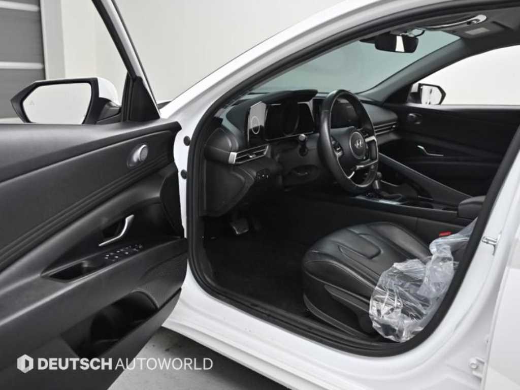 HYUNDAI Avante - Vista 11