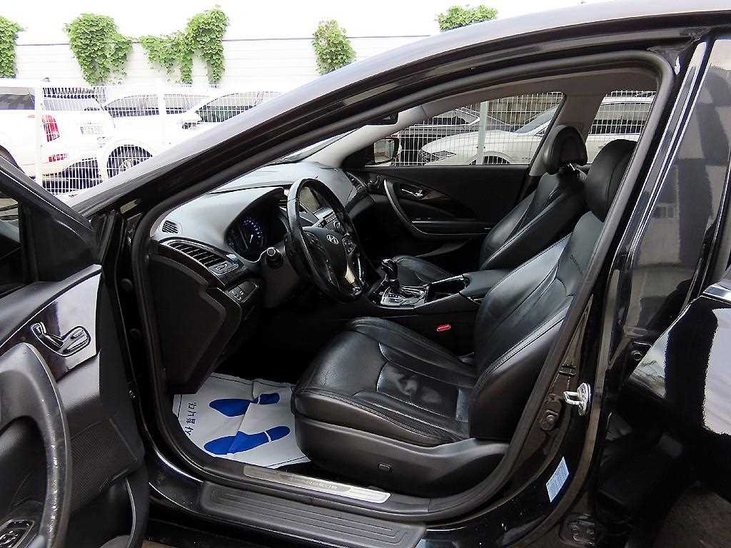 HYUNDAI Grandeur - Vista 5