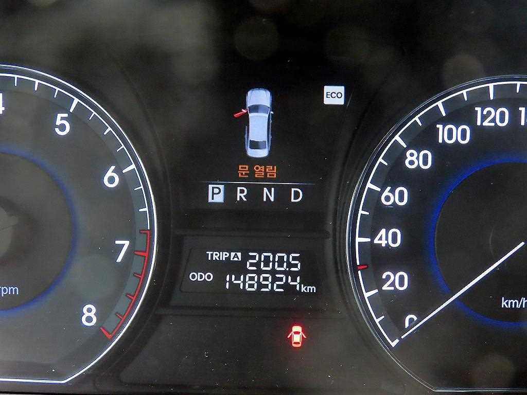 HYUNDAI Equus - Vista 8