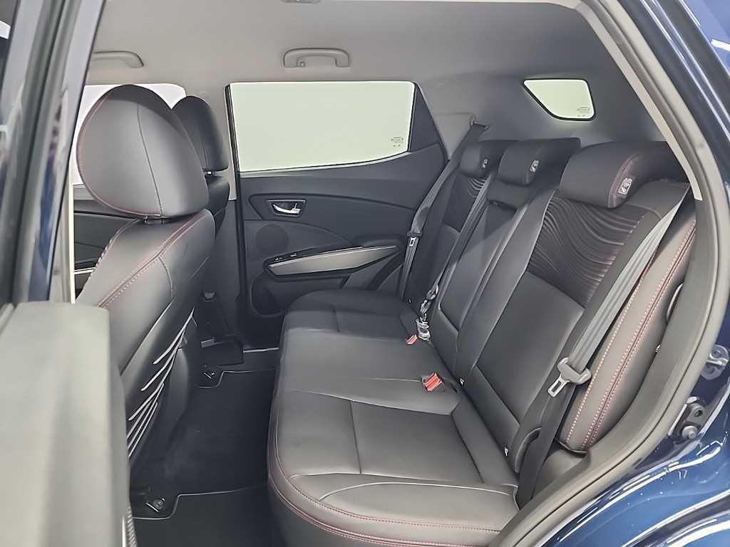 Ssangyong Tivoli - Vista 12