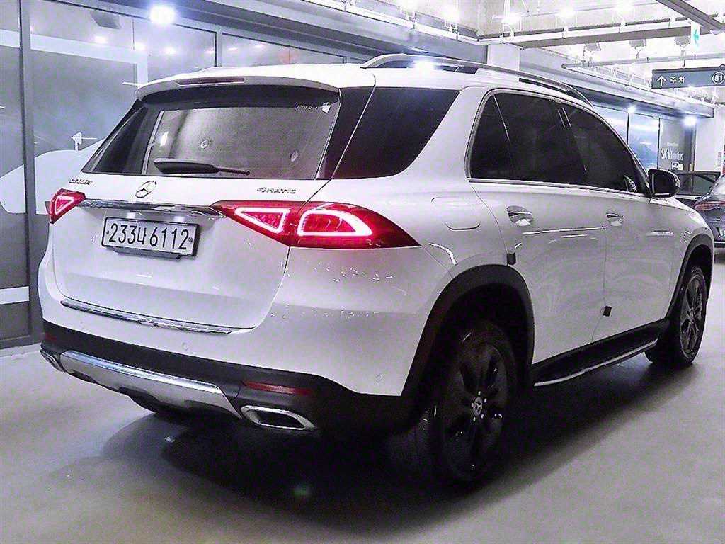 Mercedes Benz GLE Class - Vista 4