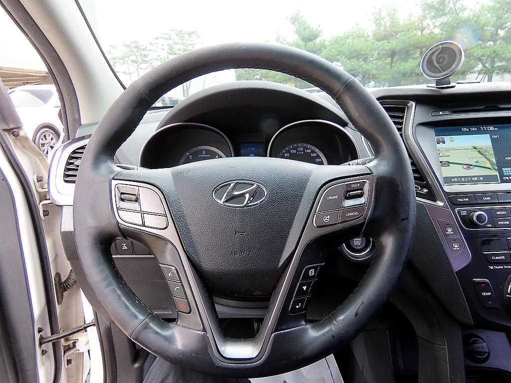 HYUNDAI Santa Fe - Vista 8