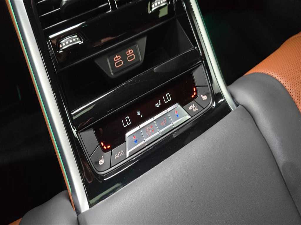 BMW 8 Series 2023 Negro - Importación desde Corea - HF Imports Iquique - Foto 17