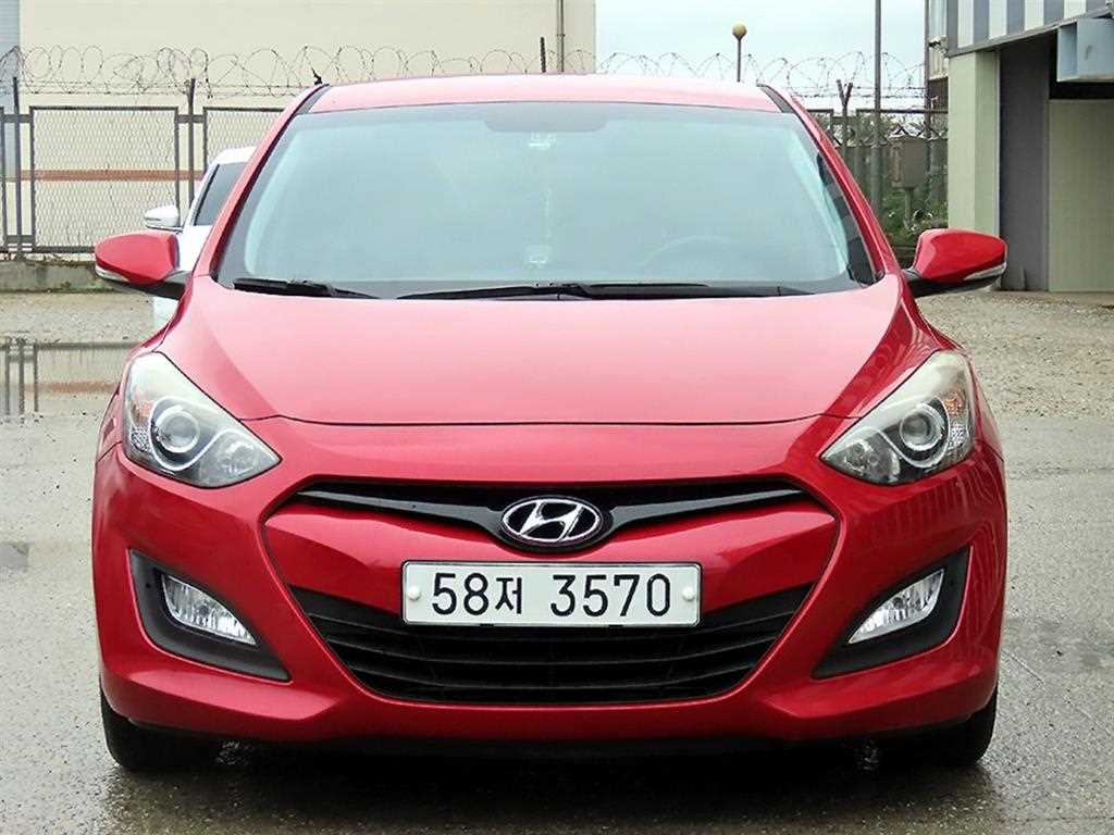 HYUNDAI i30 - Vista 2