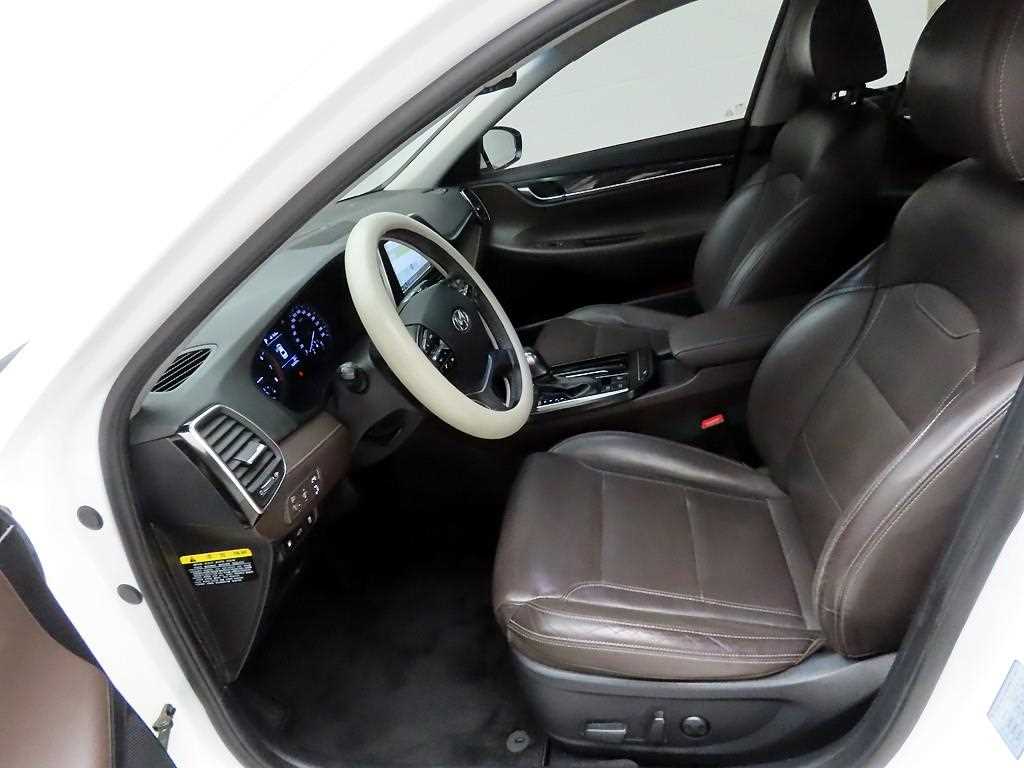 HYUNDAI Grandeur - Vista 5