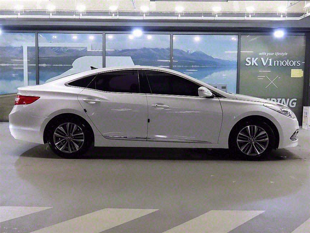 HYUNDAI Grandeur - Vista 3