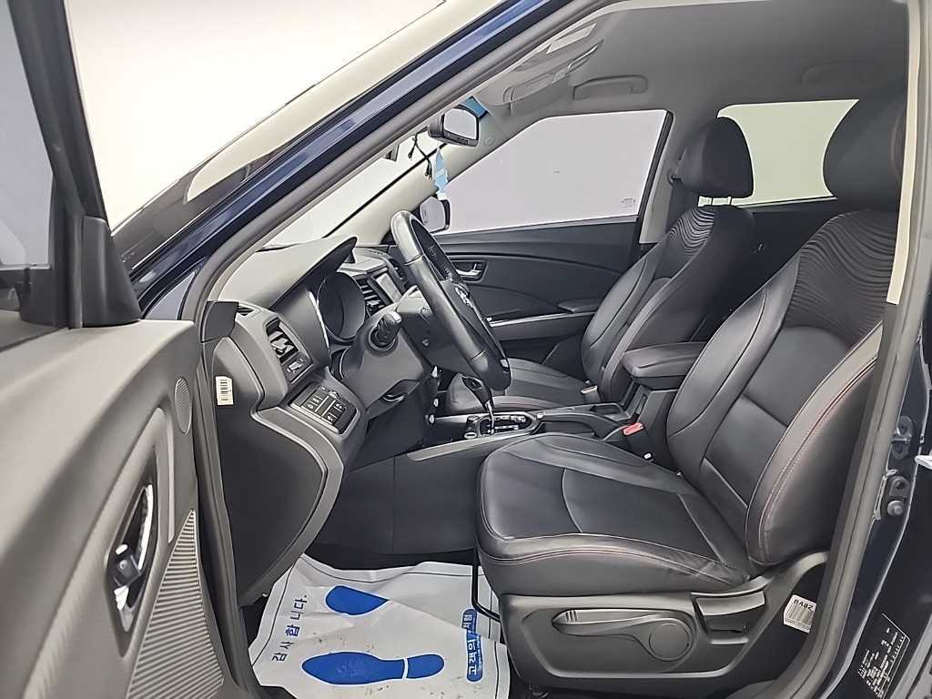 Ssangyong Tivoli - Vista 11