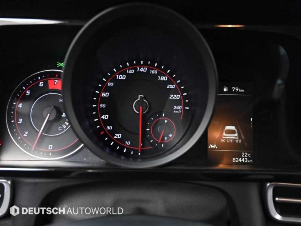 HYUNDAI Avante - Vista 8