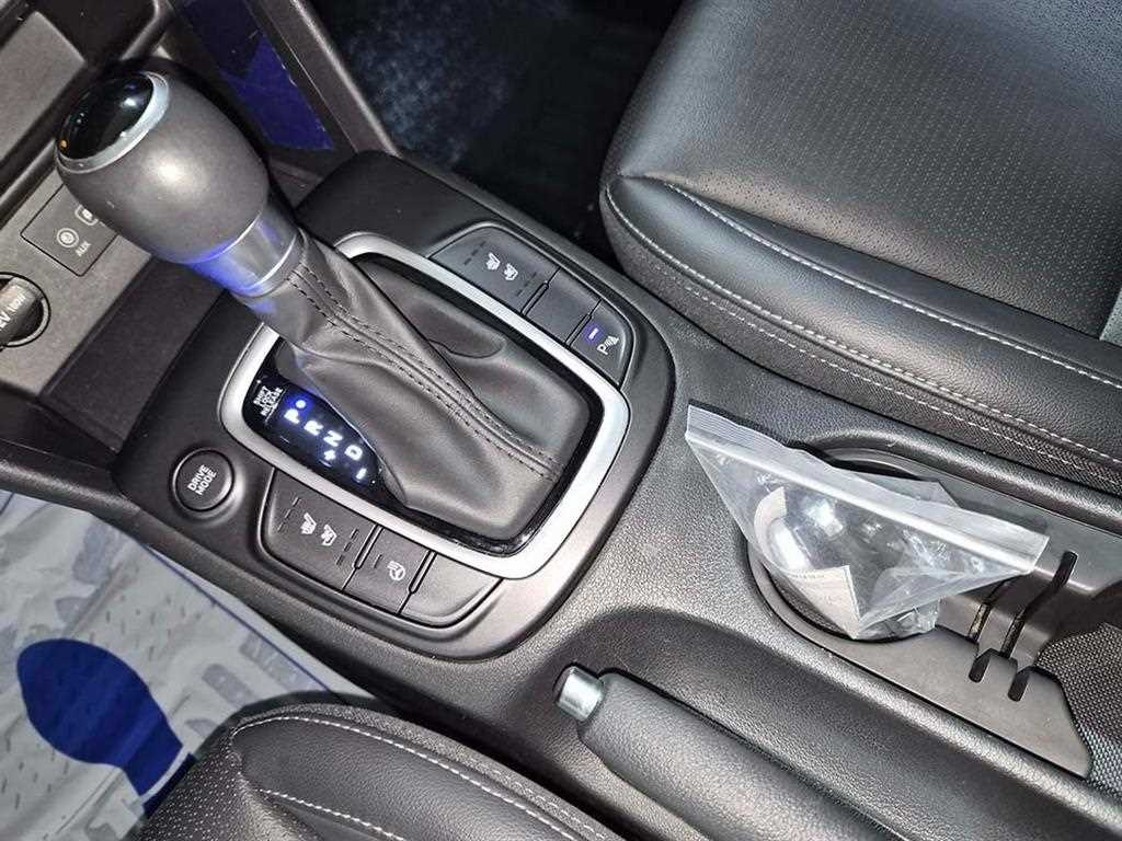 HYUNDAI Kona - Vista 10