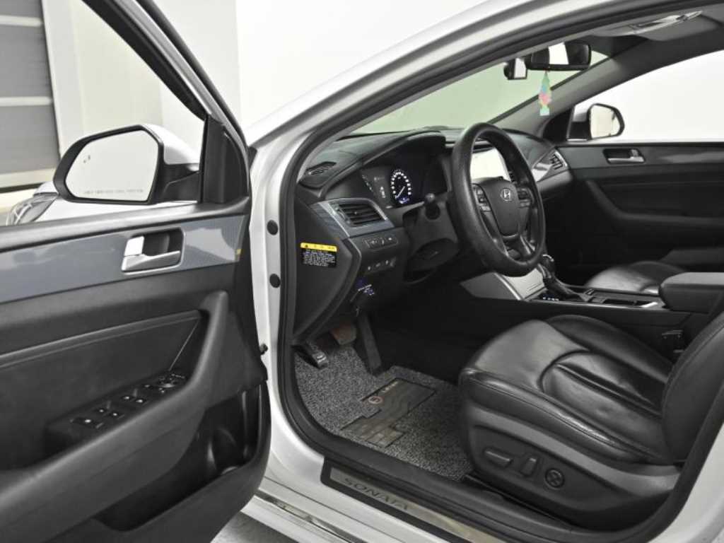 HYUNDAI Sonata - Vista 11