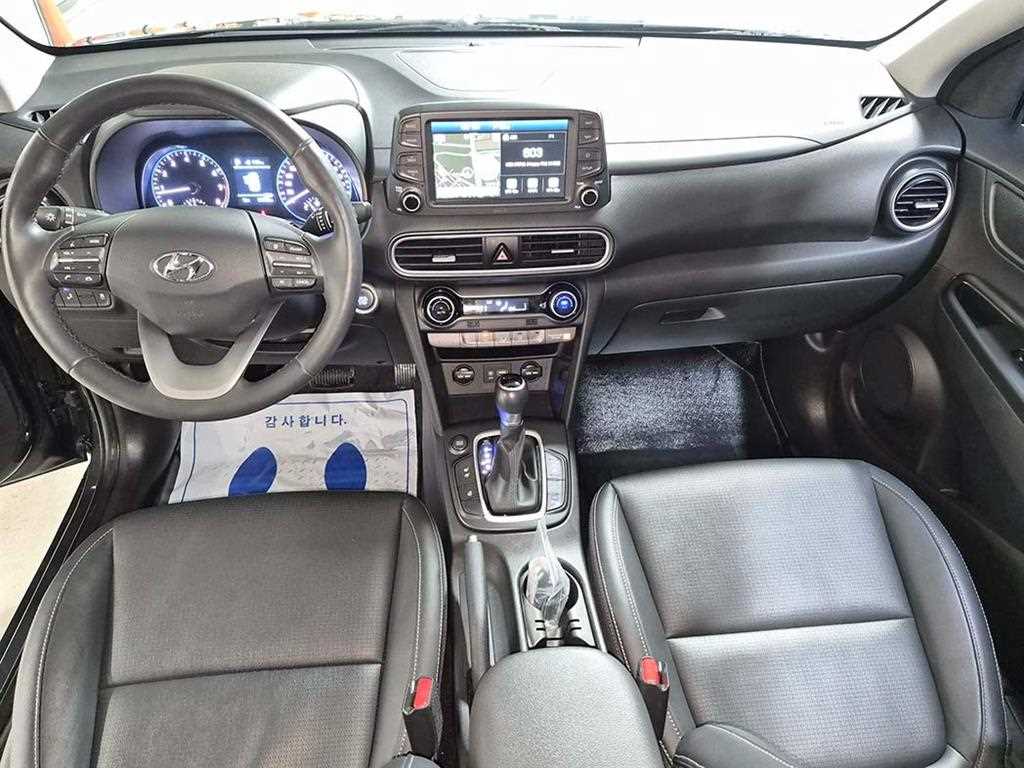 HYUNDAI Kona - Vista 8
