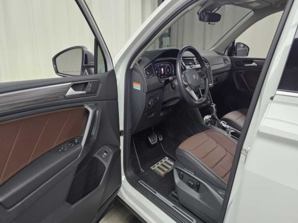 Volkswagen Tiguan - Vista 10