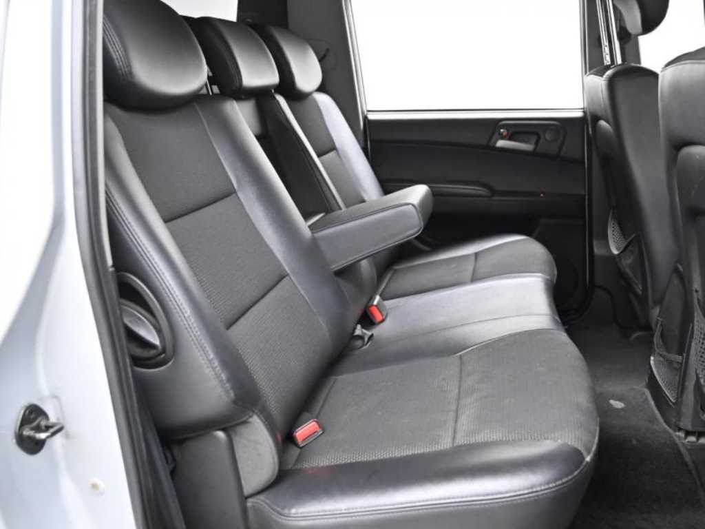 Ssangyong Korando - Vista 12