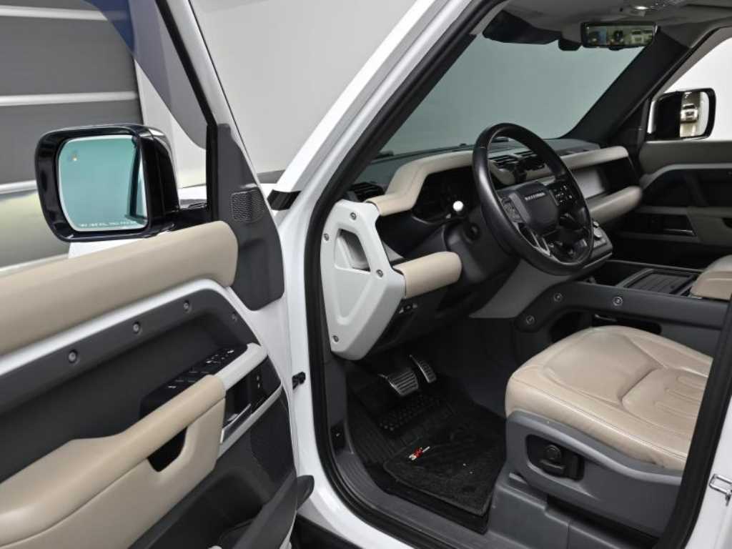 Land Rover Defender - Vista 11