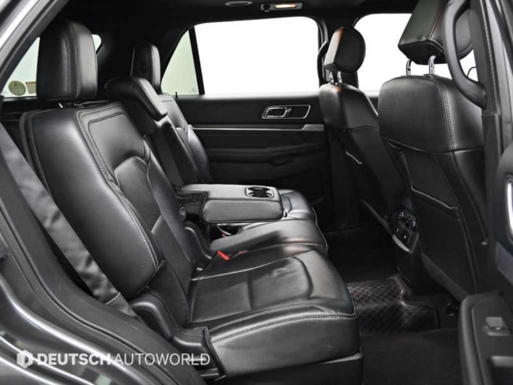 Ford Explorer - Vista 12