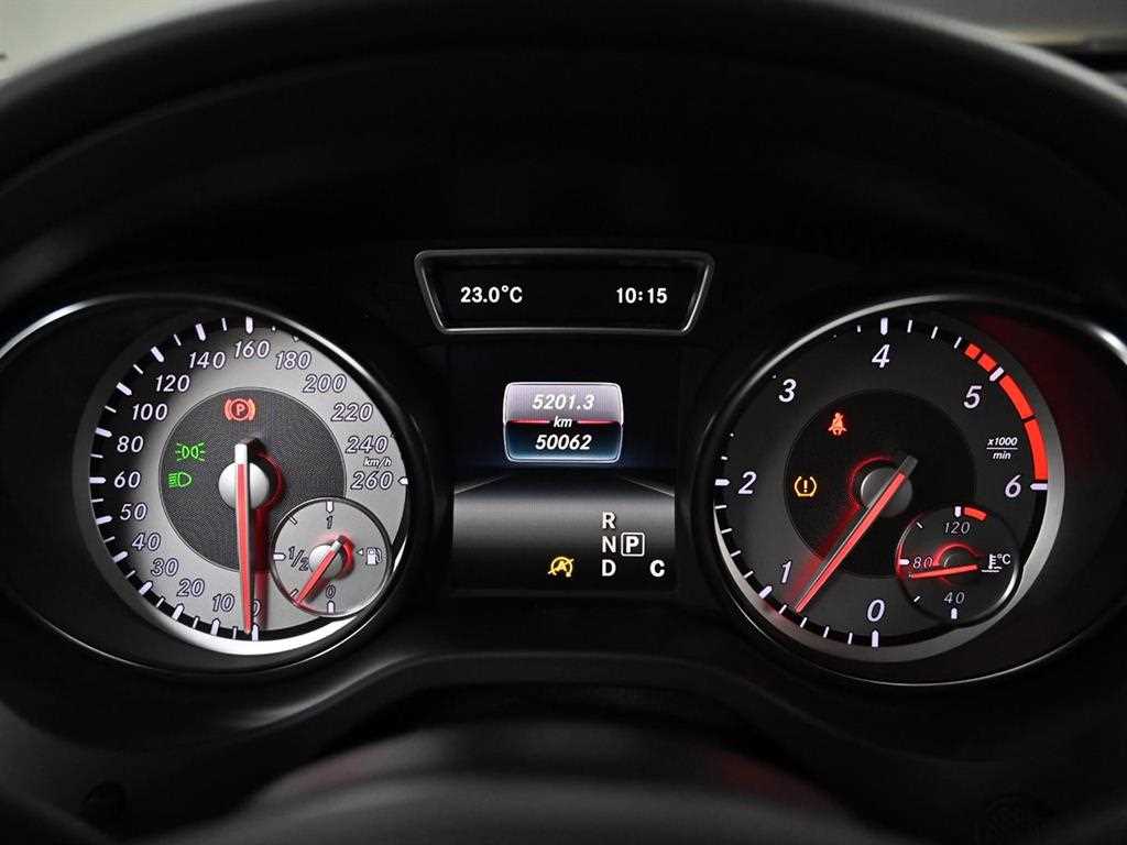 Mercedes Benz GLA Class - Vista 7