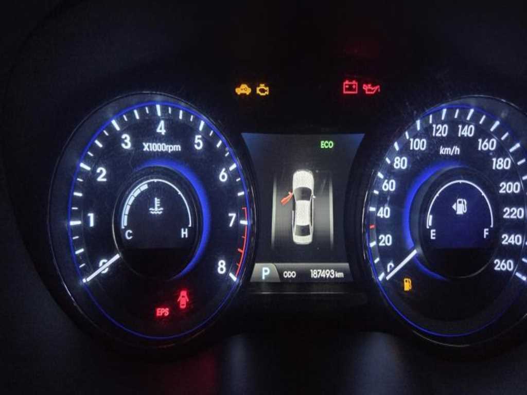 HYUNDAI Grandeur - Vista 7