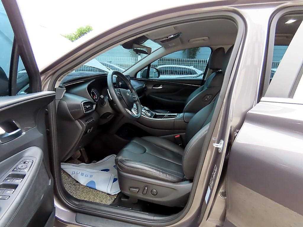 HYUNDAI Santa Fe - Vista 5