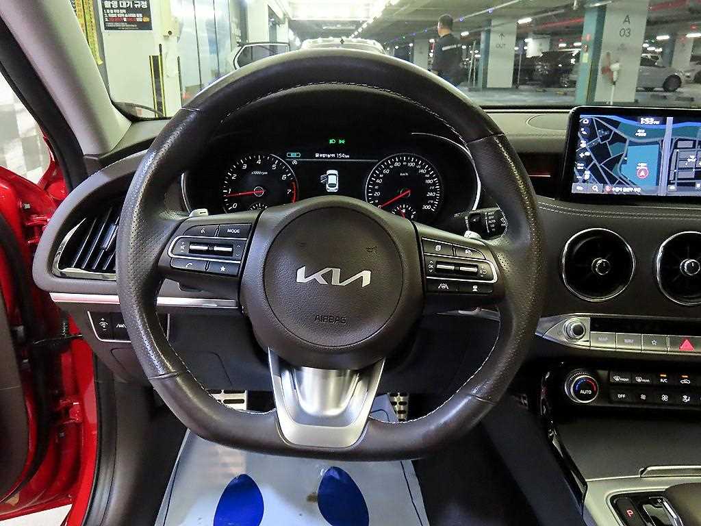 KIA Stinger - Vista 8