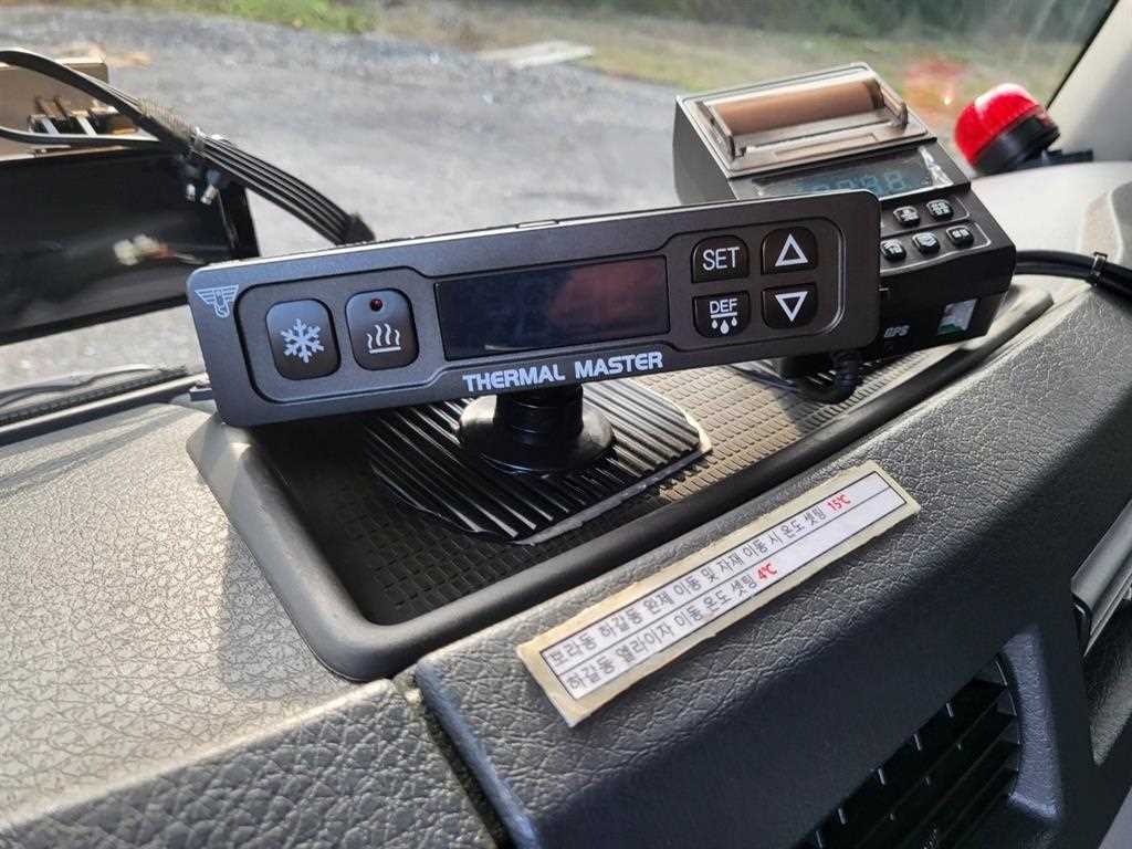 medium and large cargo truck - Vista 11