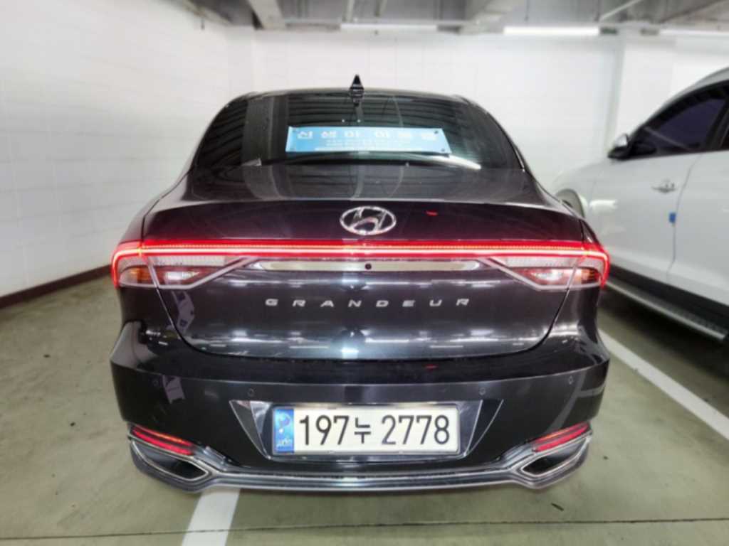 HYUNDAI Grandeur - Vista 2