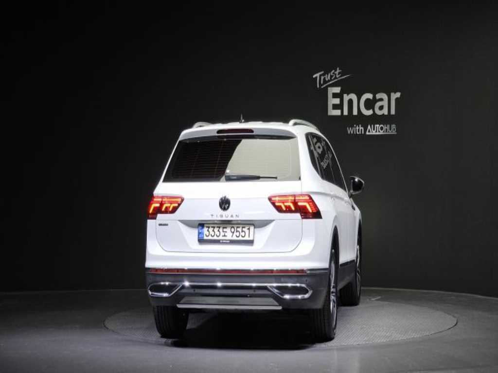 Volkswagen Tiguan - Vista 4