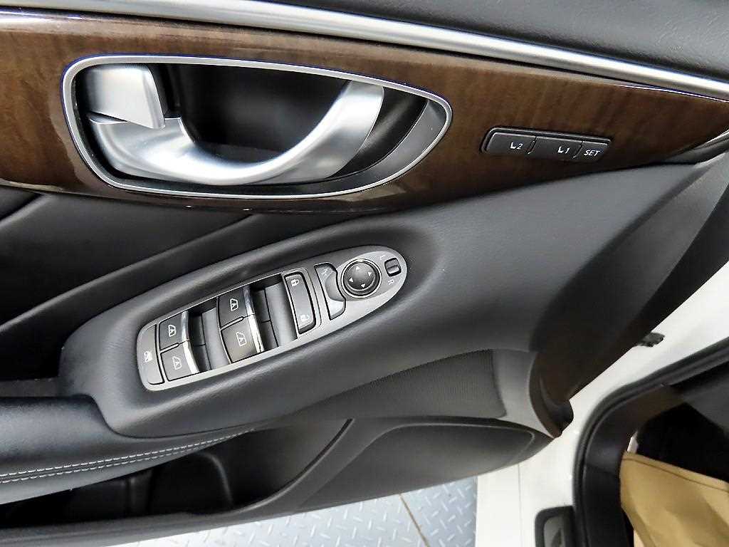 Infiniti Q - Vista 11