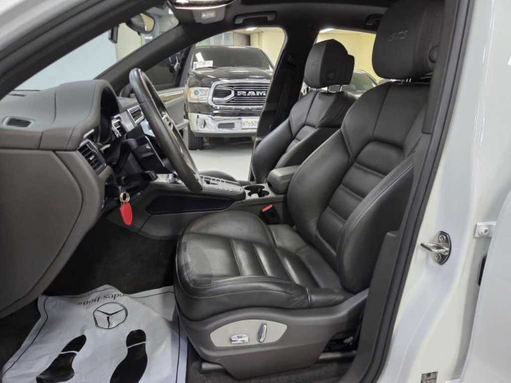 Porsche Macan - Vista 8