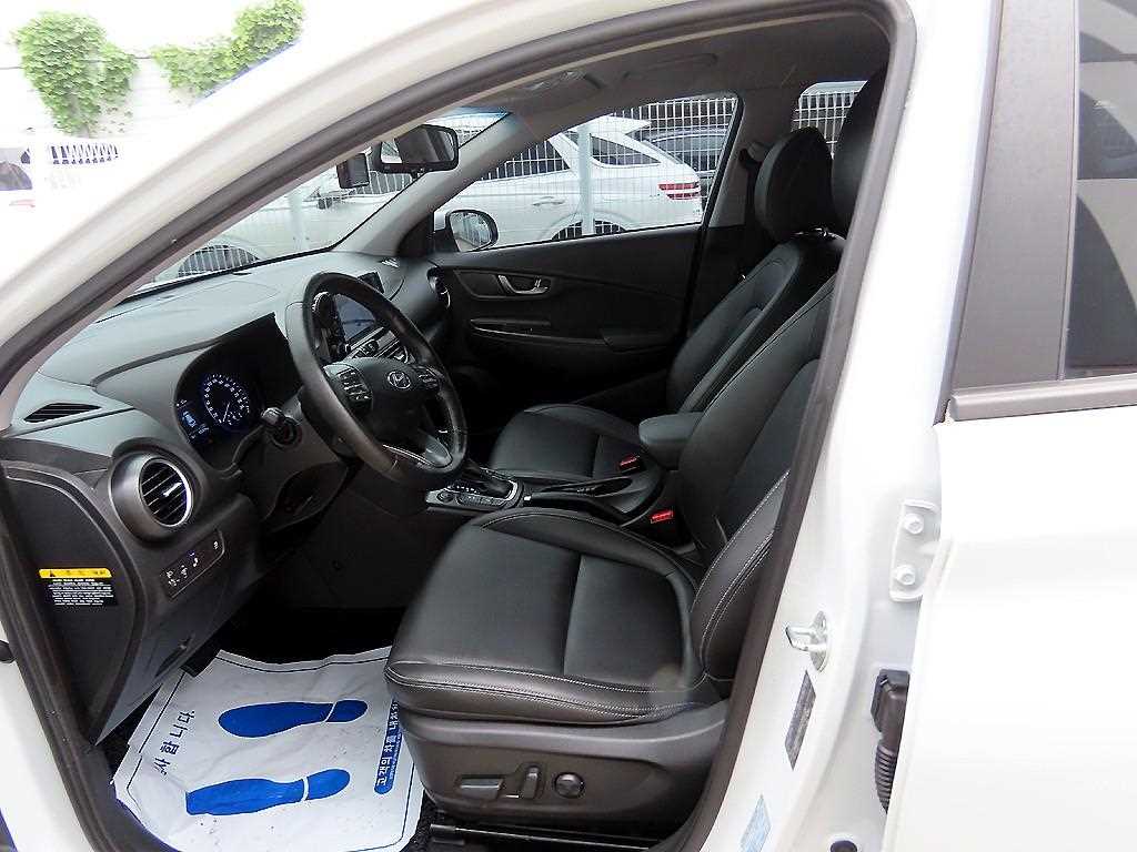 HYUNDAI Kona - Vista 5