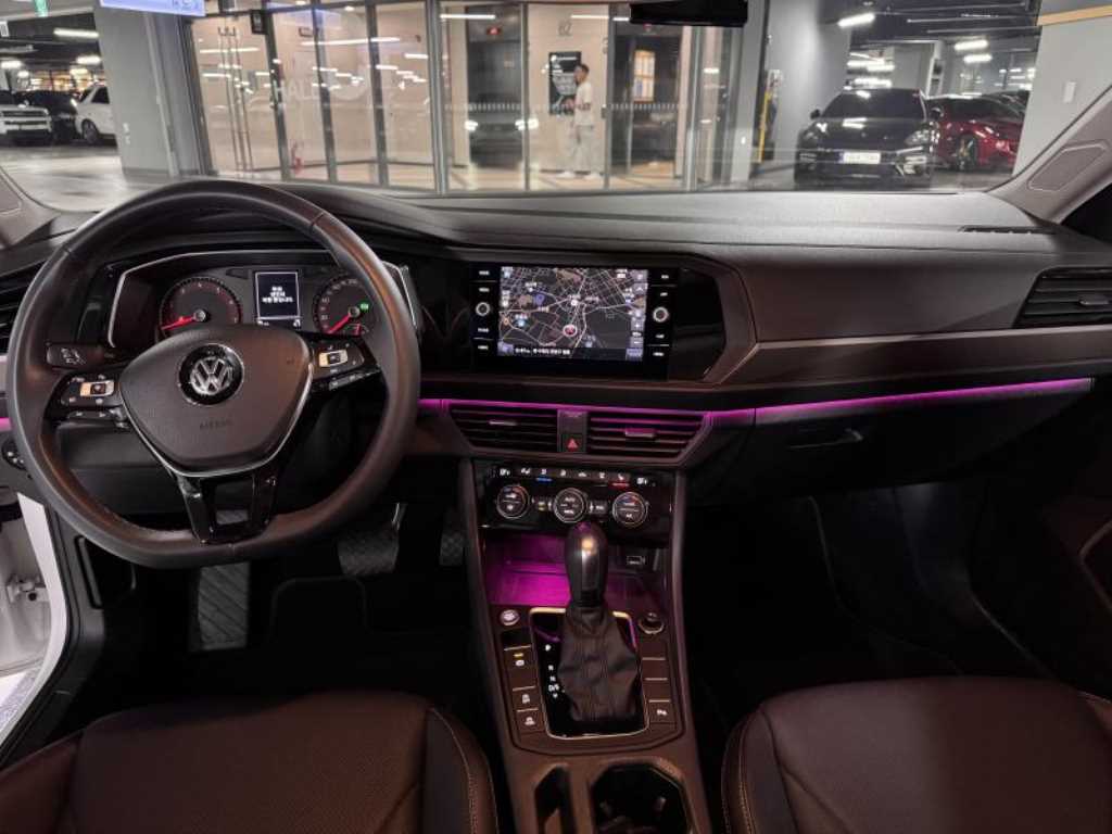 Volkswagen Jetta - Vista 7