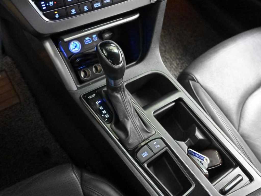 HYUNDAI Sonata - Vista 9