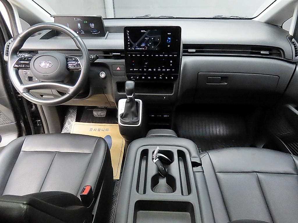 HYUNDAI Staria - Vista 7