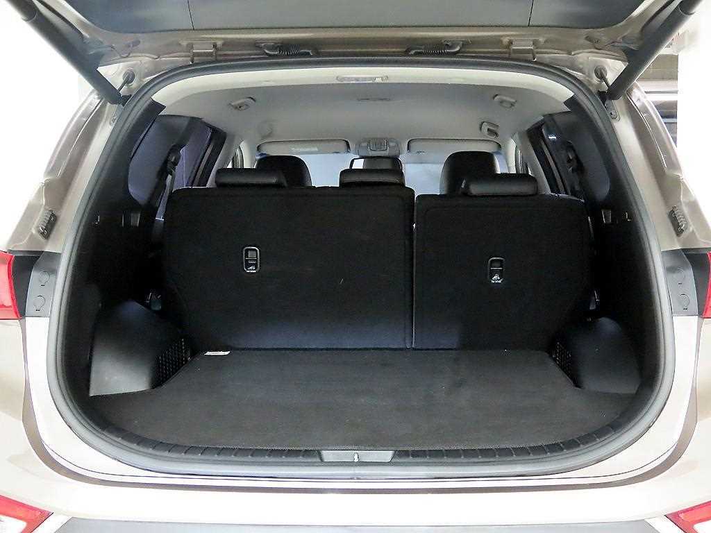 HYUNDAI Santa Fe - Vista 5