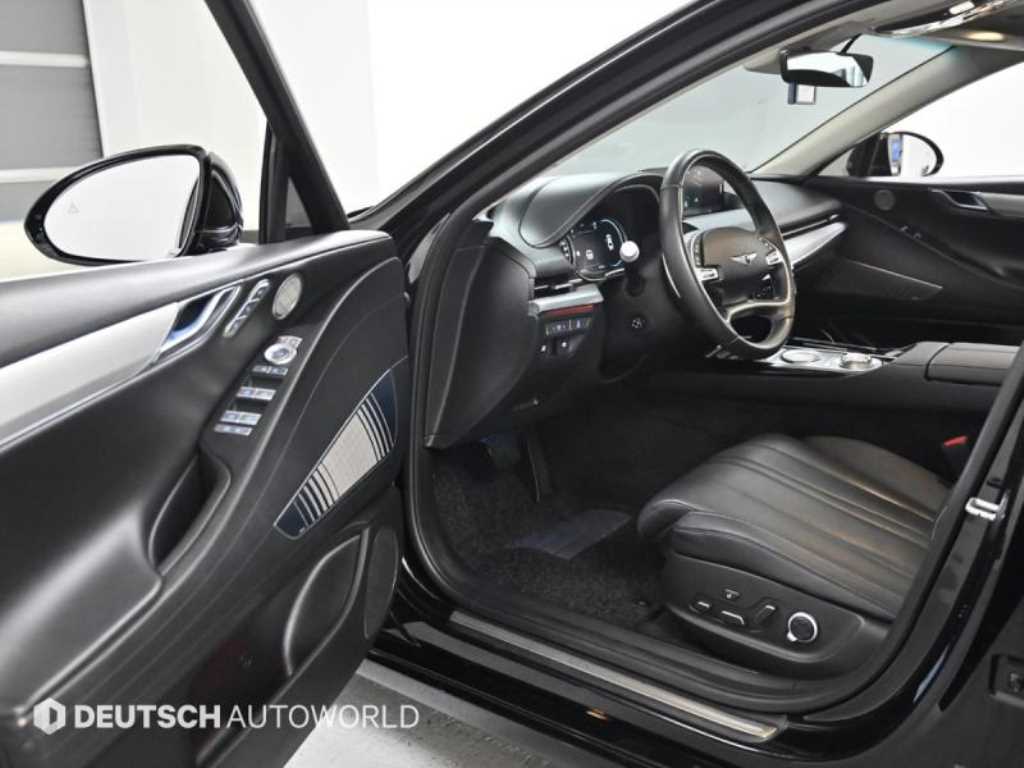 Genesis G80 - Vista 9