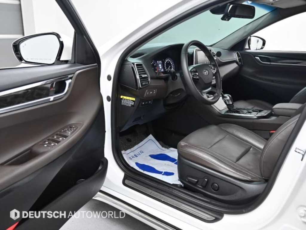 HYUNDAI Grandeur - Vista 11