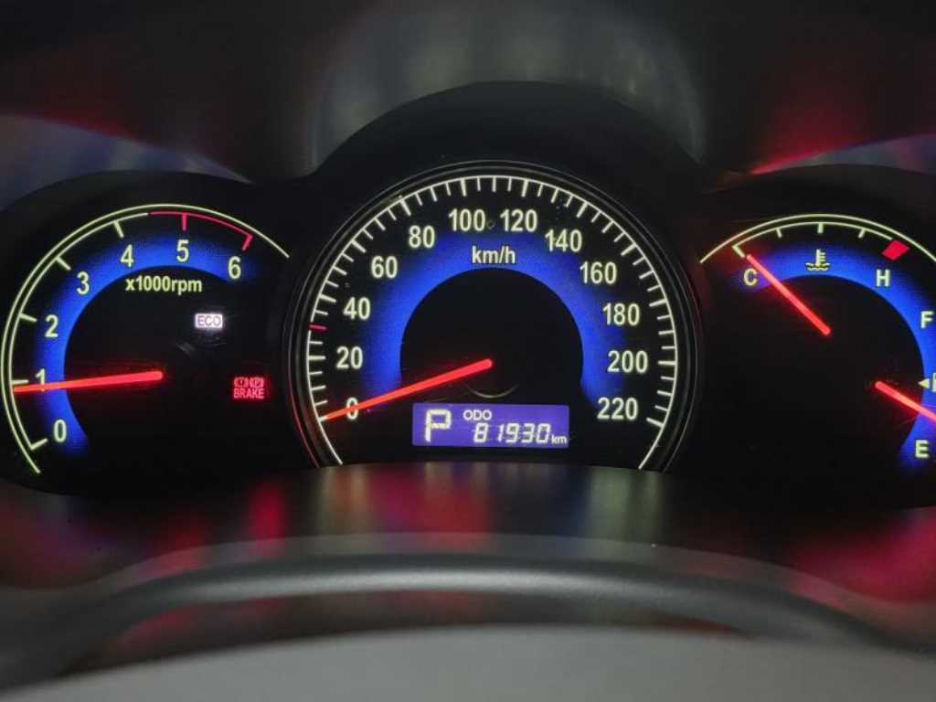 KIA Carnival - Vista 3