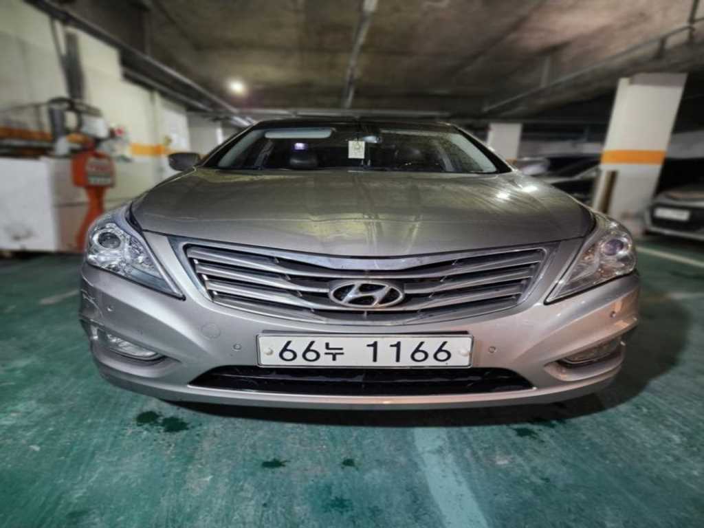 HYUNDAI Grandeur - Vista 2