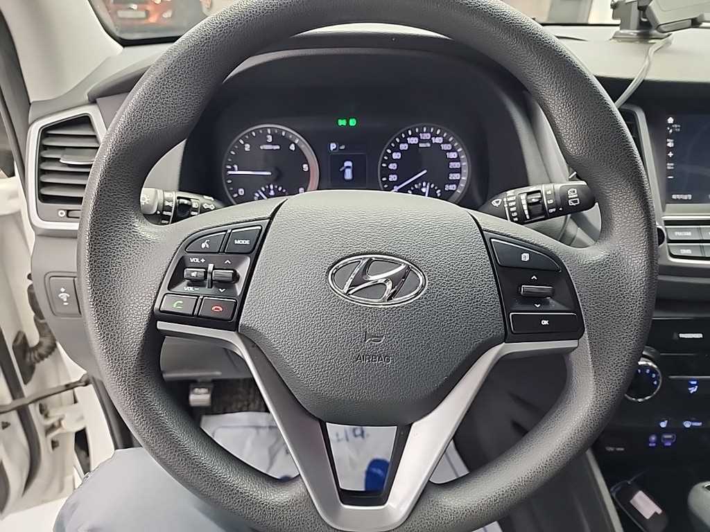 HYUNDAI Tucson - Vista 9