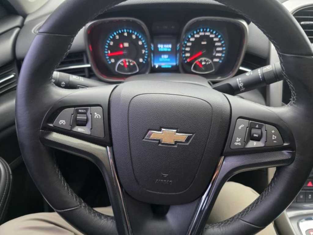 Chevrolet Malibu - Vista 12