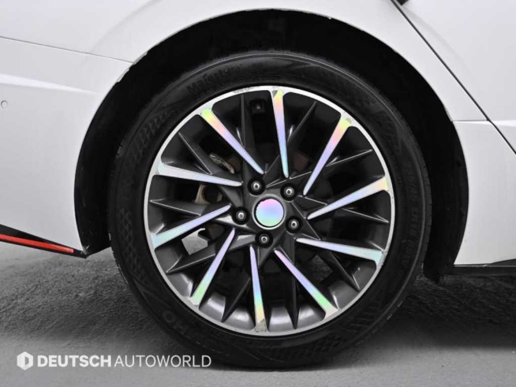 HYUNDAI Sonata - Vista 5