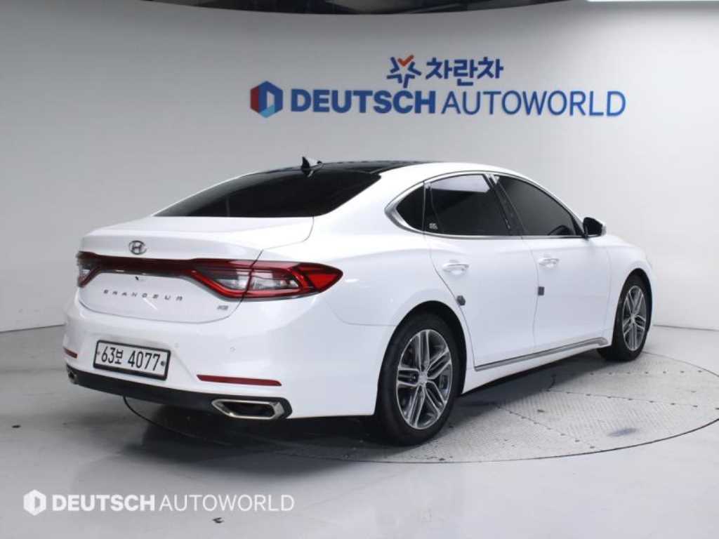 HYUNDAI Grandeur - Vista 2