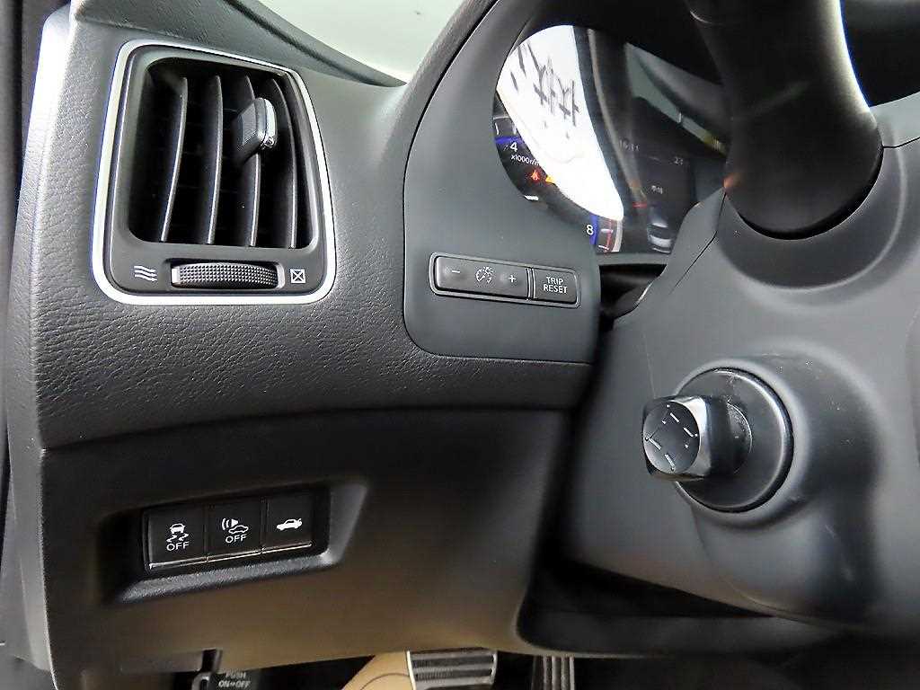 Infiniti Q - Vista 12