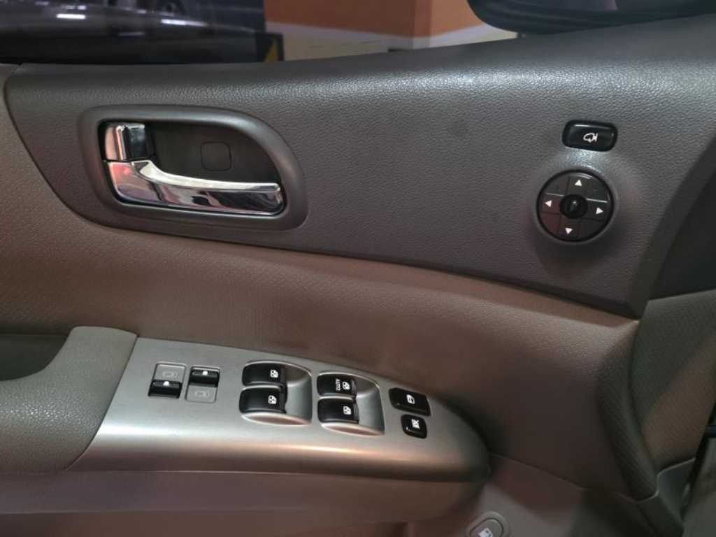 KIA Carnival - Vista 8