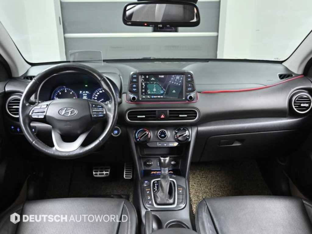 HYUNDAI Kona - Vista 7