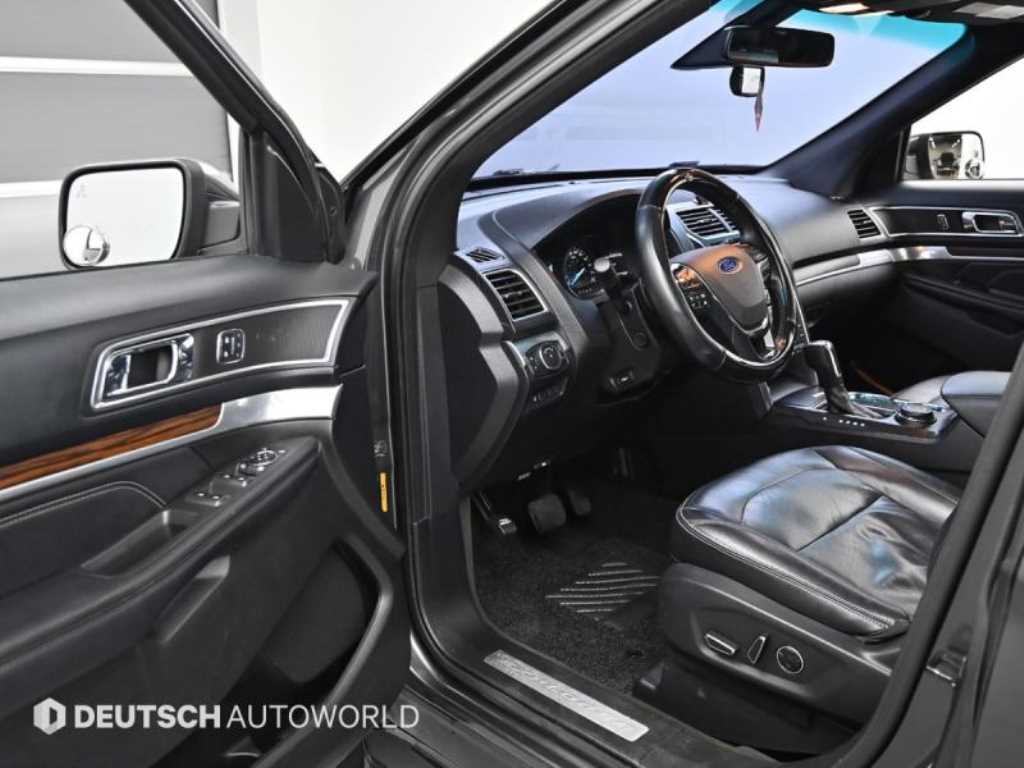 Ford Explorer - Vista 11