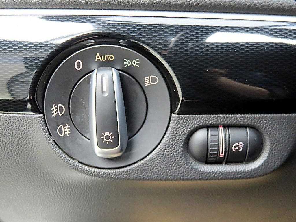 Volkswagen Jetta - Vista 12