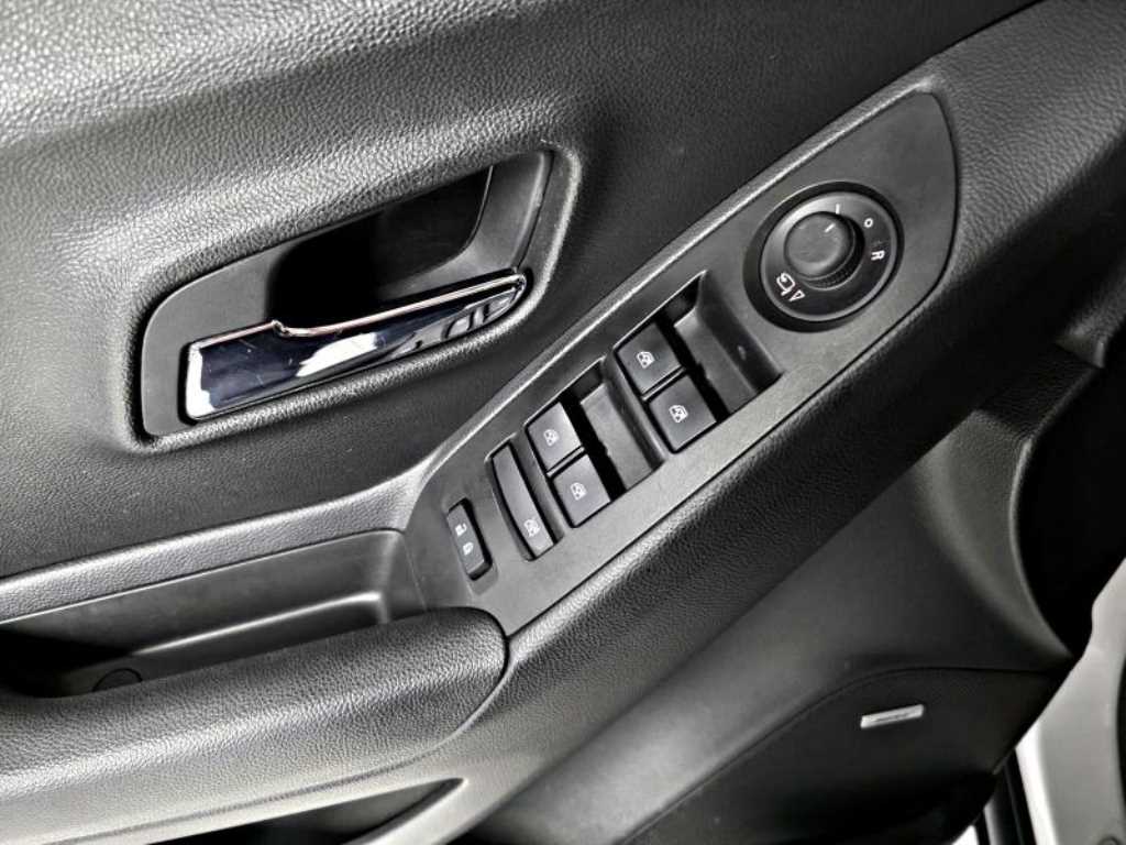 Chevrolet Trax - Vista 11