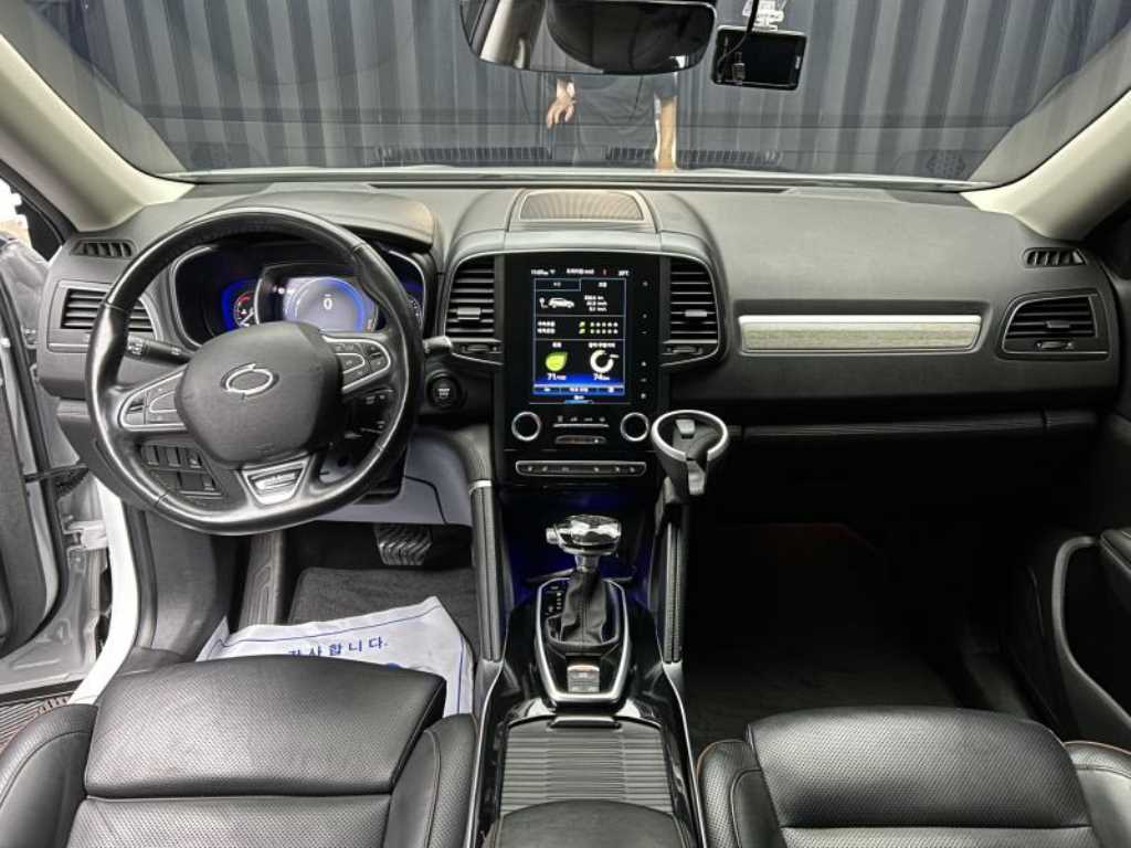 SAMSUNG QM6 - Vista 8