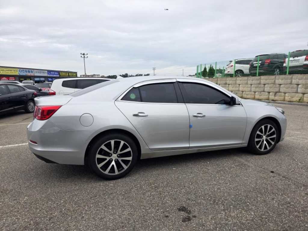 Chevrolet Malibu - Vista 4